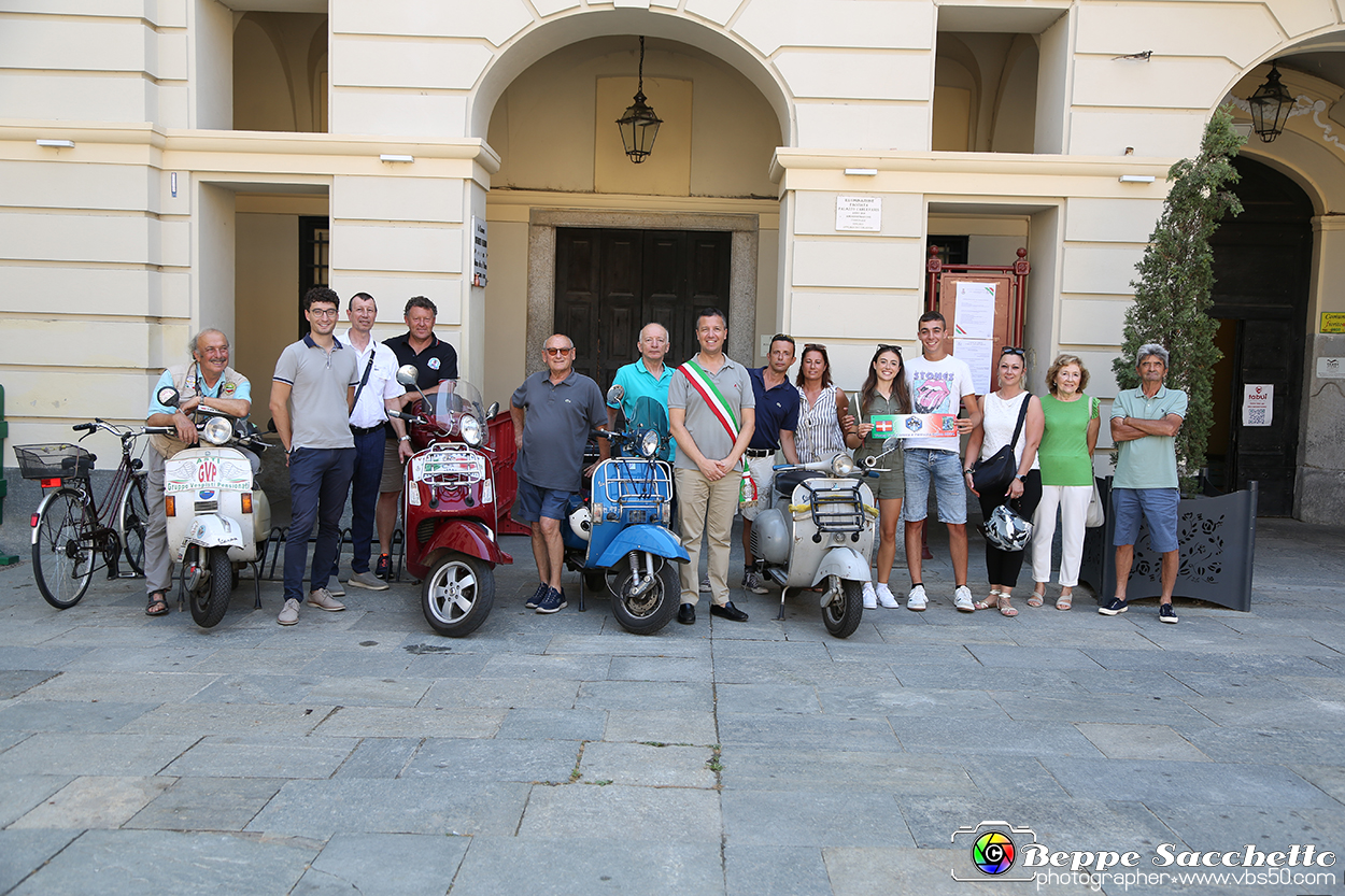 VBS_0682 - Incontro con il Vespista Sandamianese Samuele Iannello.jpg